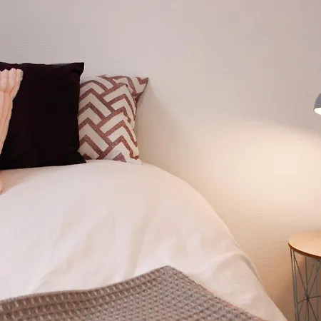 Happy With Private Parking Apartment