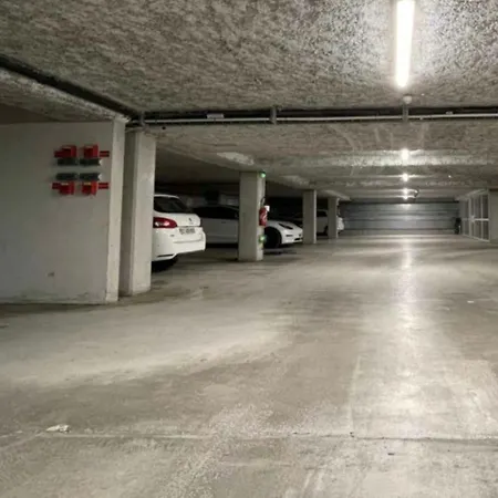 Happy With Private Parking 科尔马